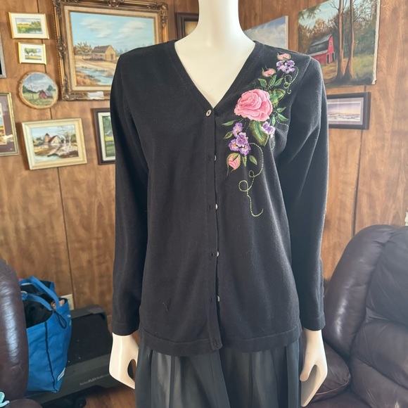 Stitches in Time Floral Sweater - Picture 1 of 4